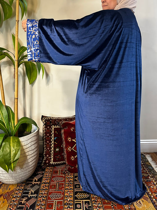 Arabic Calligraphy Velvet Kaftan
